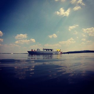 Im Boot und drum herum