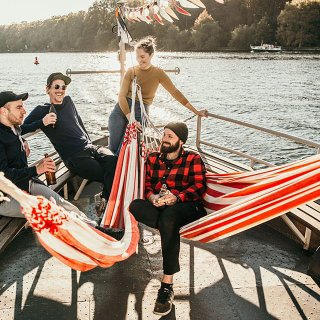 Im Boot und drum herum