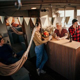 Im Boot und drum herum